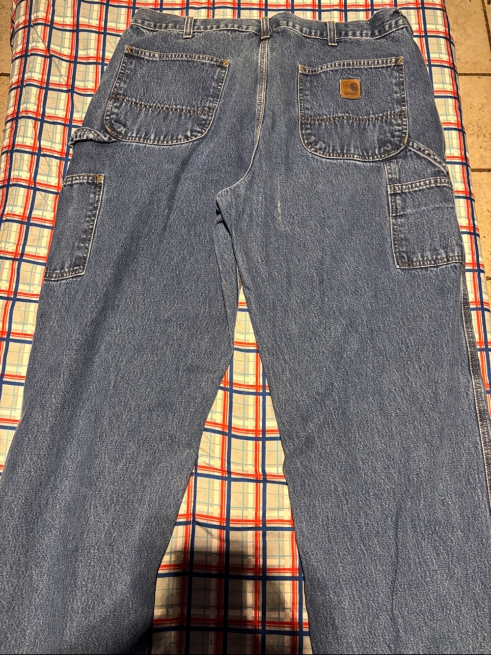 ⭐️⬇️ CARHARTT MEN’S RELAXED FIT CARPENTER STYLE WITH UTILITY POCKETS DENIM JEANS